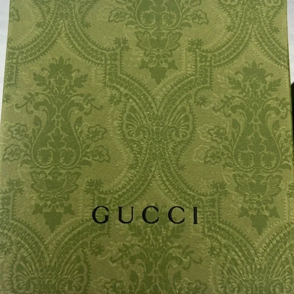 Gucci Watch. PERFECT CONDITION - Picture 3 of 4